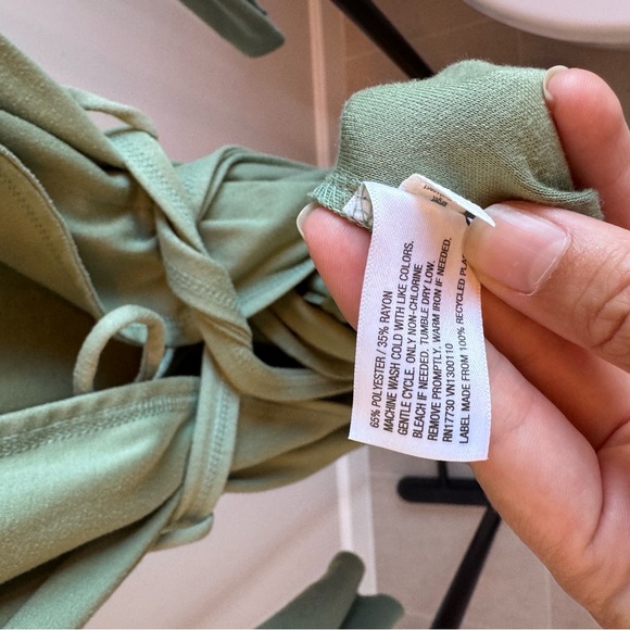 Green Women's Robe - Picture 5 of 6